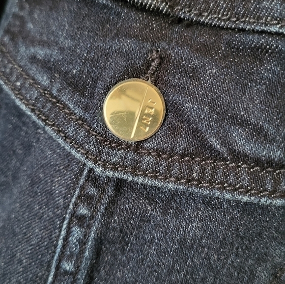 7 For All Mankind Jen7 Frayed Collar Denim Jacket - Picture 9 of 15